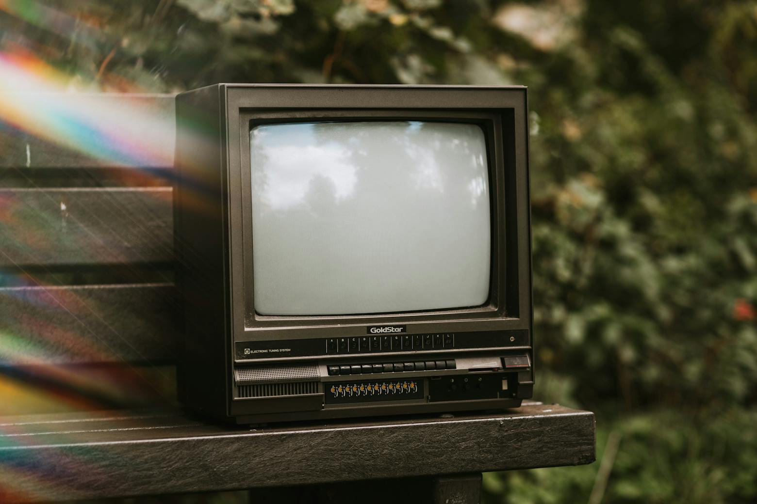 Screen burn-in on monitors, phones, TVs: How to fix it